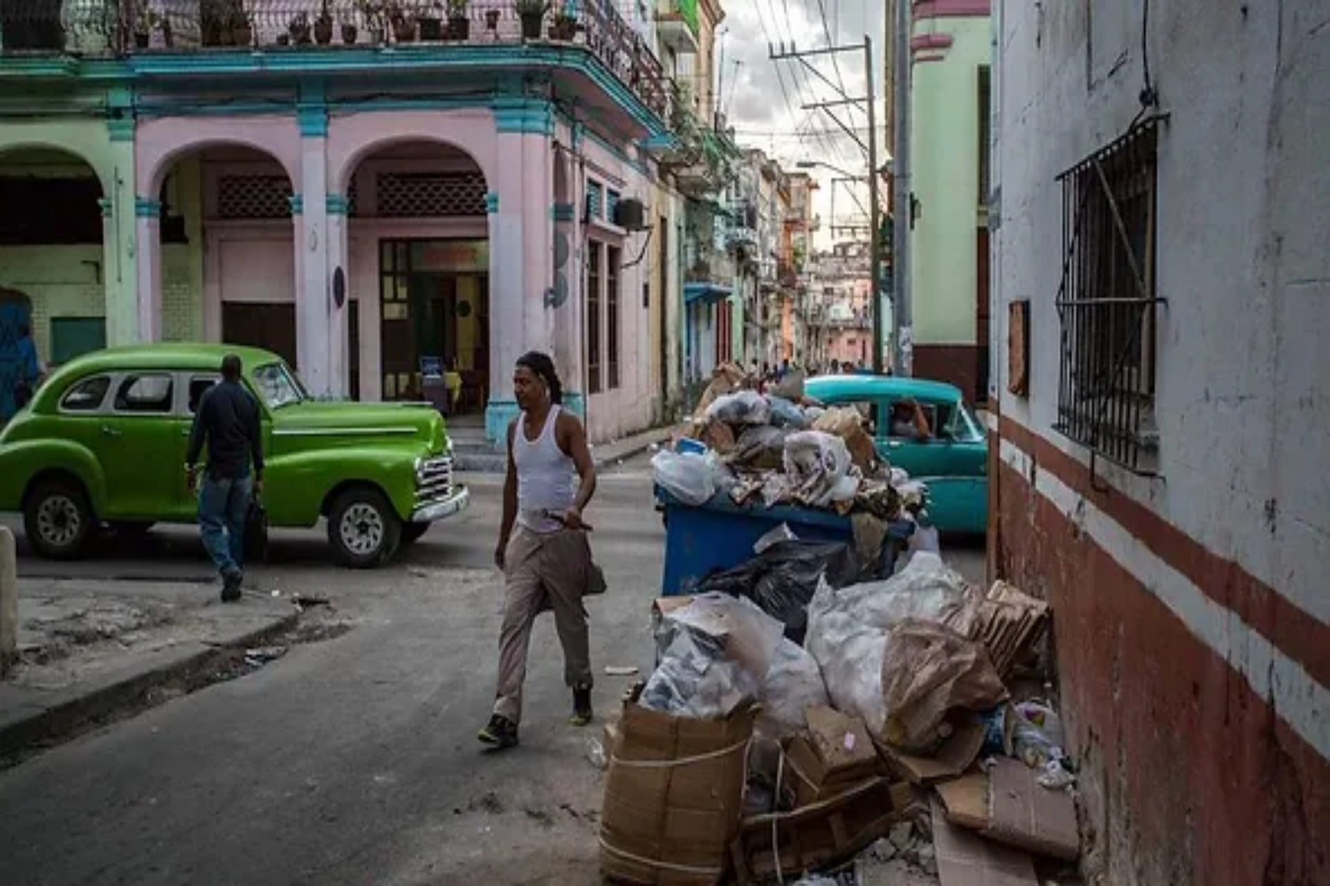 El chirrido mecánico de la cultura cubana